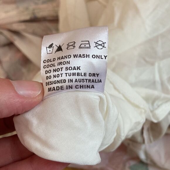 Hello Molly White Floral Mermaid Hotel Deep Plunge Backless Maxi Dress Sz 2 NWT - Picture 11 of 11